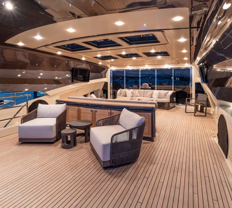 Deck Lounge