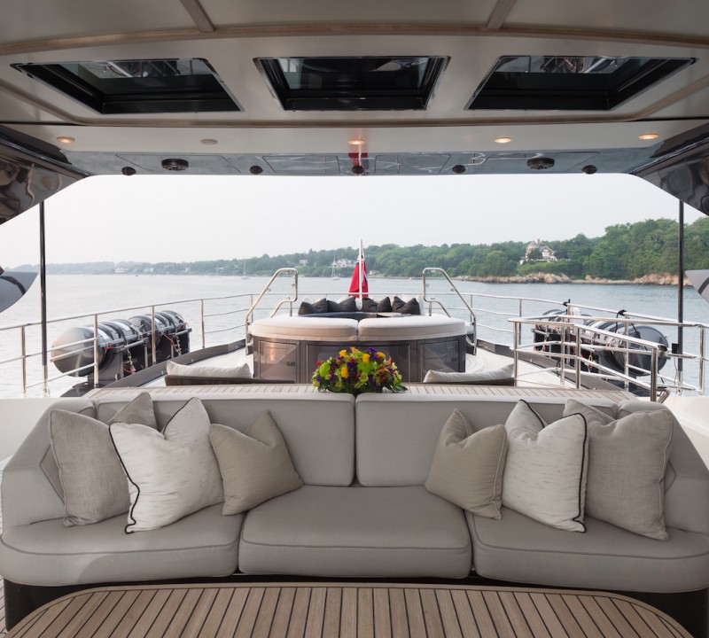Deck Lounge