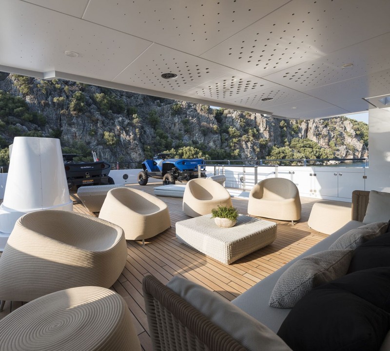 Upper Deck Lounge