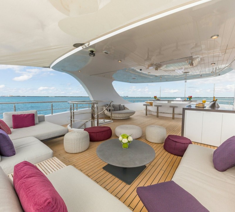 Deck Lounge