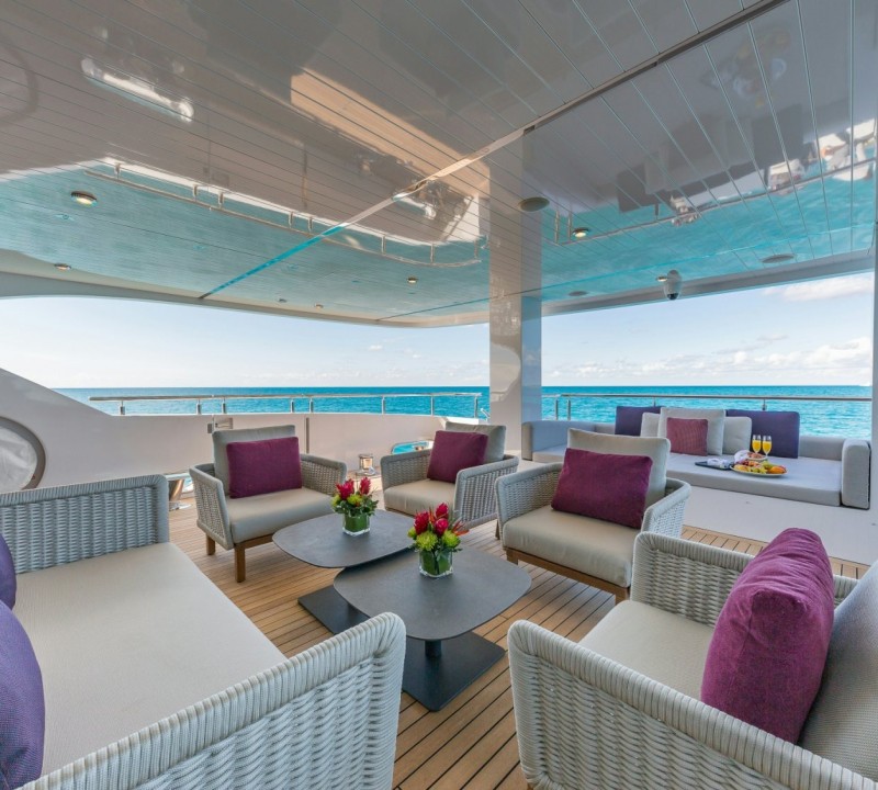 Deck Lounge