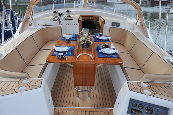 The 20m Yacht MORE MAGIC