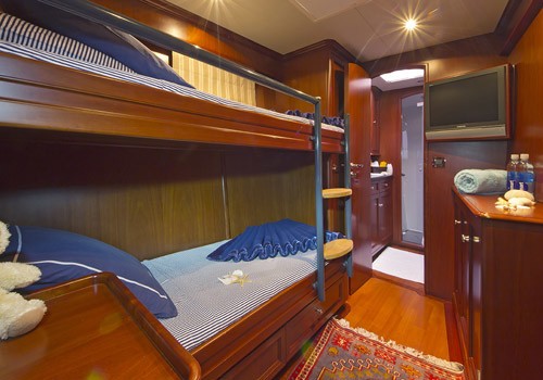 The 21m Yacht NAHEMA IV