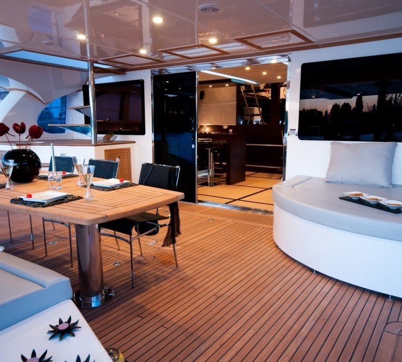 The 21m Yacht SEA BASS