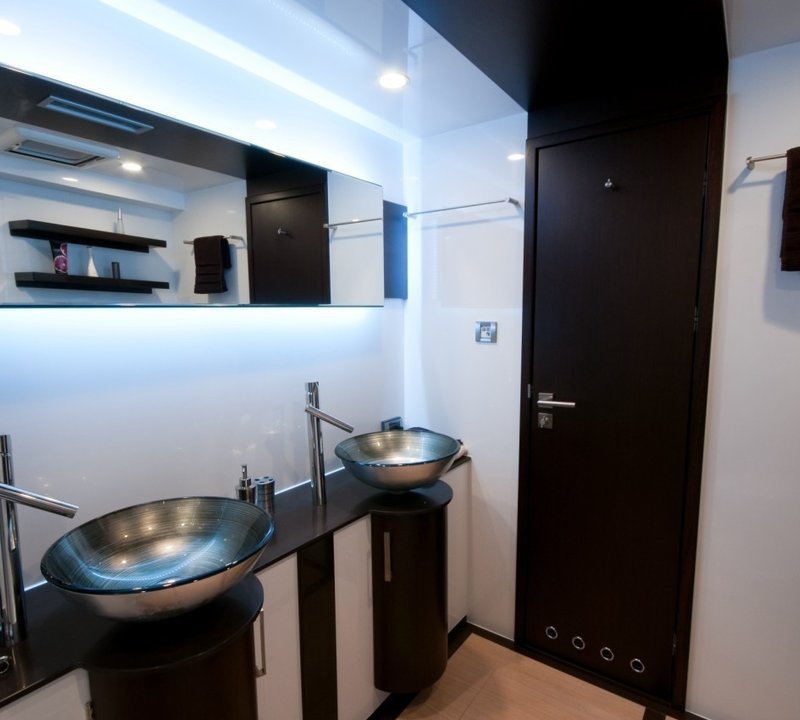 The 21m Yacht SEA BASS