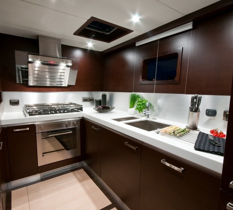 The 21m Yacht SEA BASS
