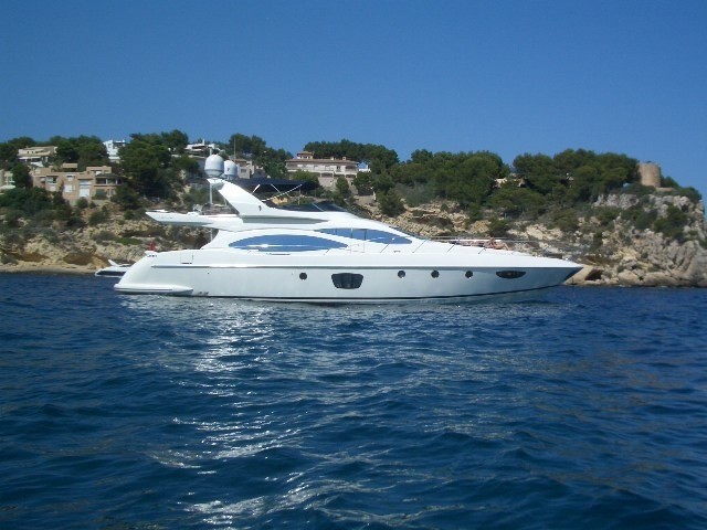 The 21m Yacht WINI