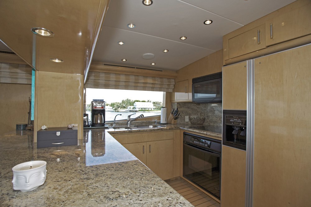 The 22m Yacht SHEER BLISS