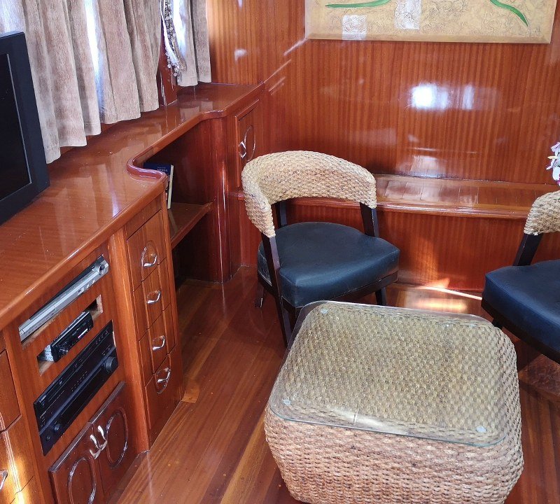 Salon seating
