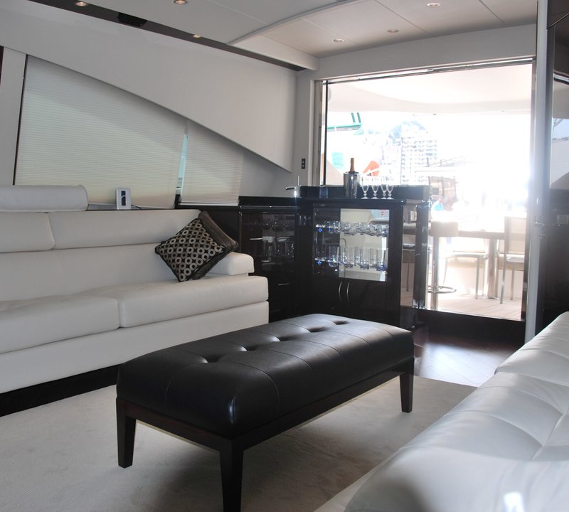 The 23m Yacht CARBON