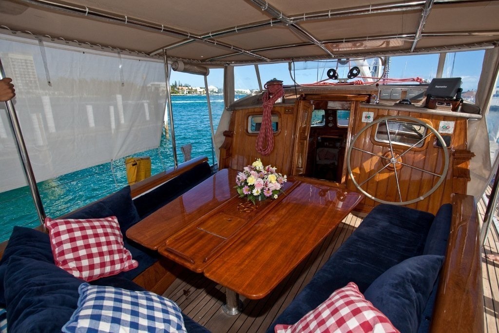 The 23m Yacht MALAIKA