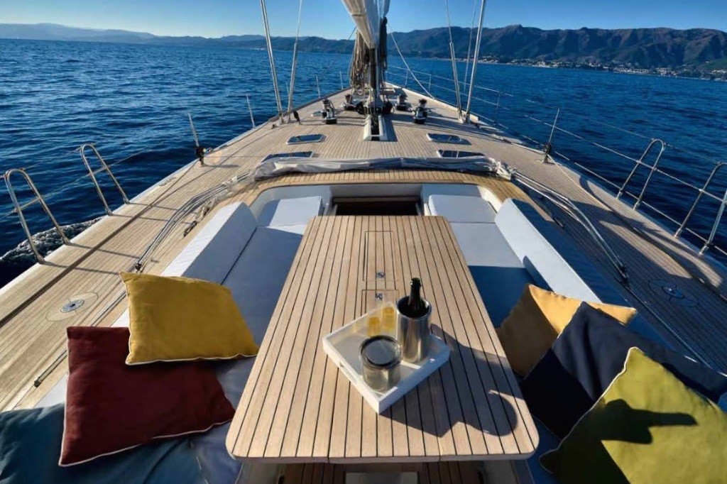 The 23m Yacht TESS