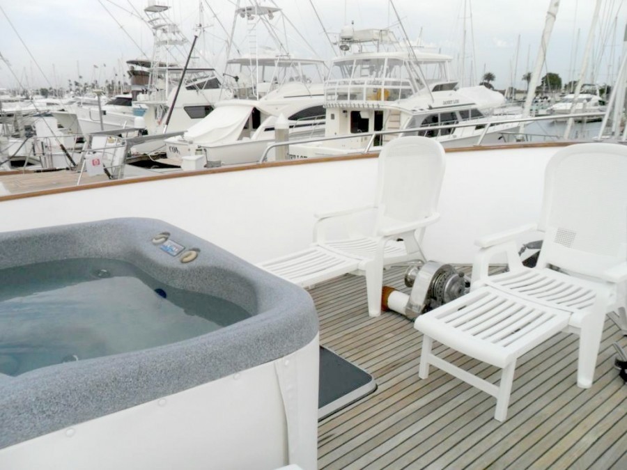 The 23m Yacht ZIA