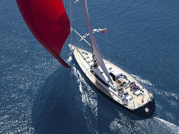 The 24m Yacht AIYANA
