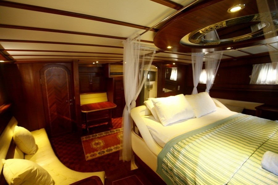 The 24m Yacht ESMA SULTAN II
