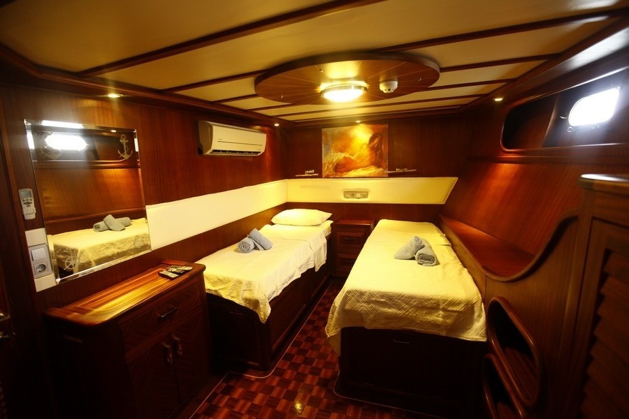 The 24m Yacht ESMA SULTAN II