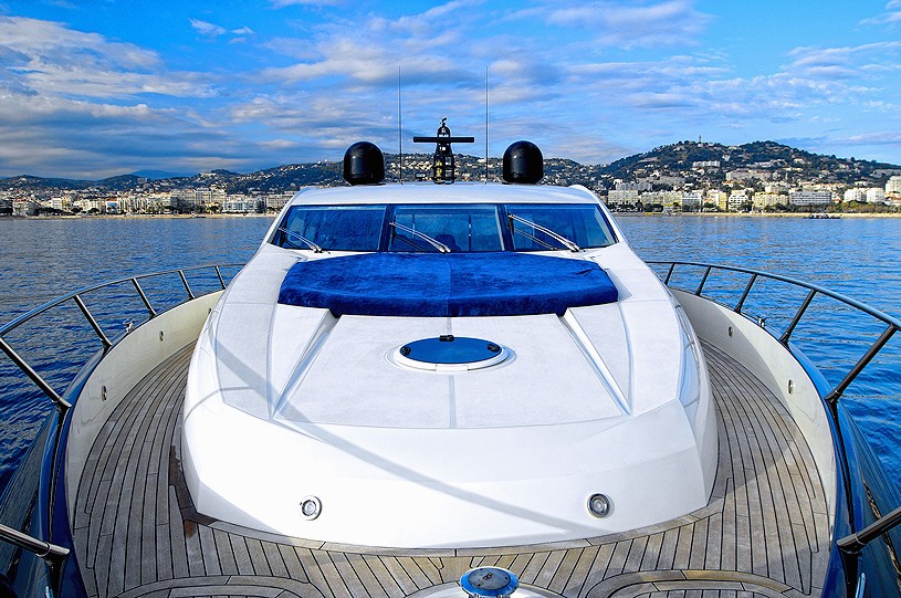 The 24m Yacht LOW PROFILE
