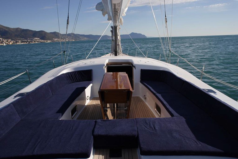 The 24m Yacht SI VIS PACEM