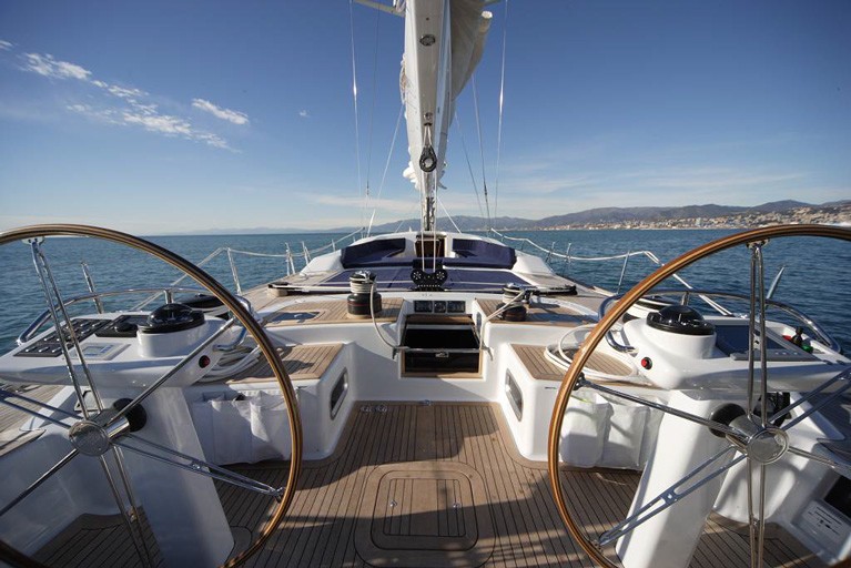 The 24m Yacht SI VIS PACEM