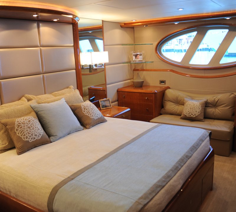 The 25m Yacht CHIP