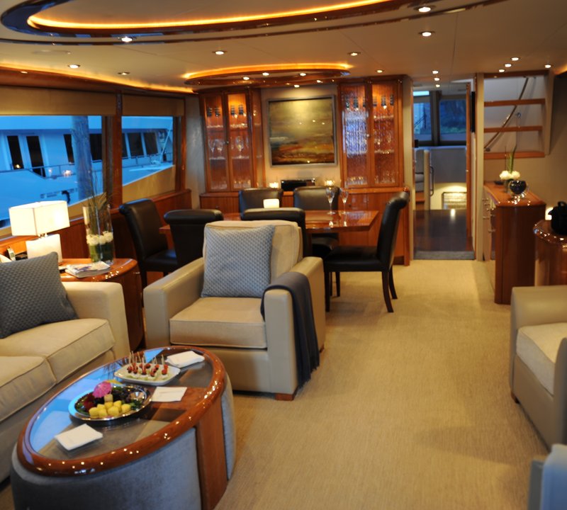 The 25m Yacht CHIP