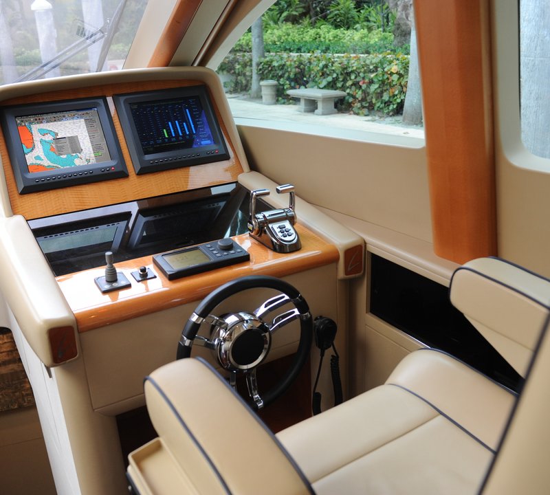 The 25m Yacht CHIP