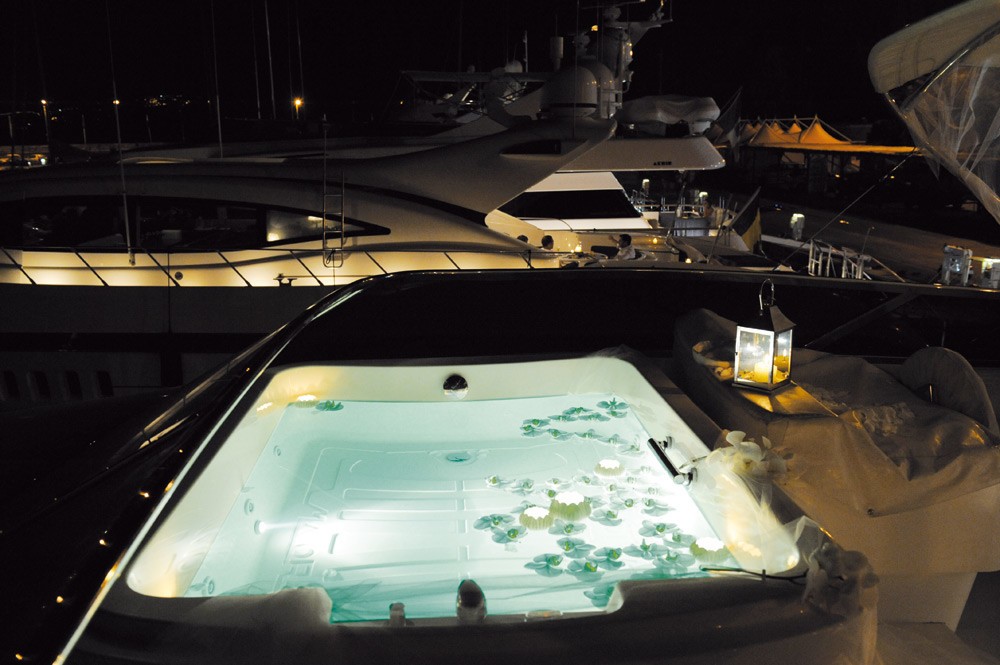 The 25m Yacht JACKIE ONE