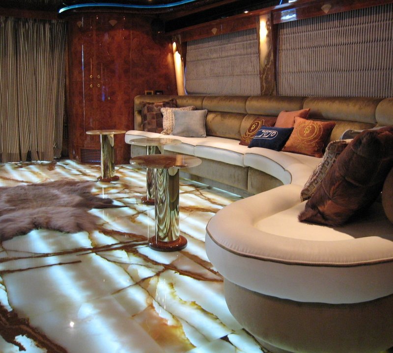 The 25m Yacht JOJO