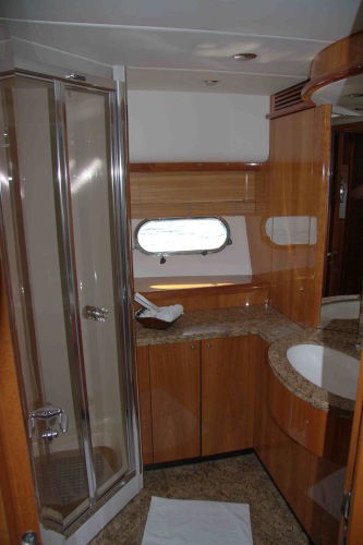 The 25m Yacht LUCKY BEAR