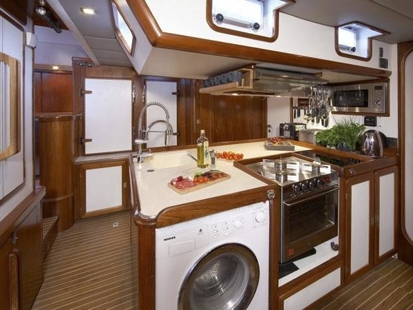 The 25m Yacht NOHEEA