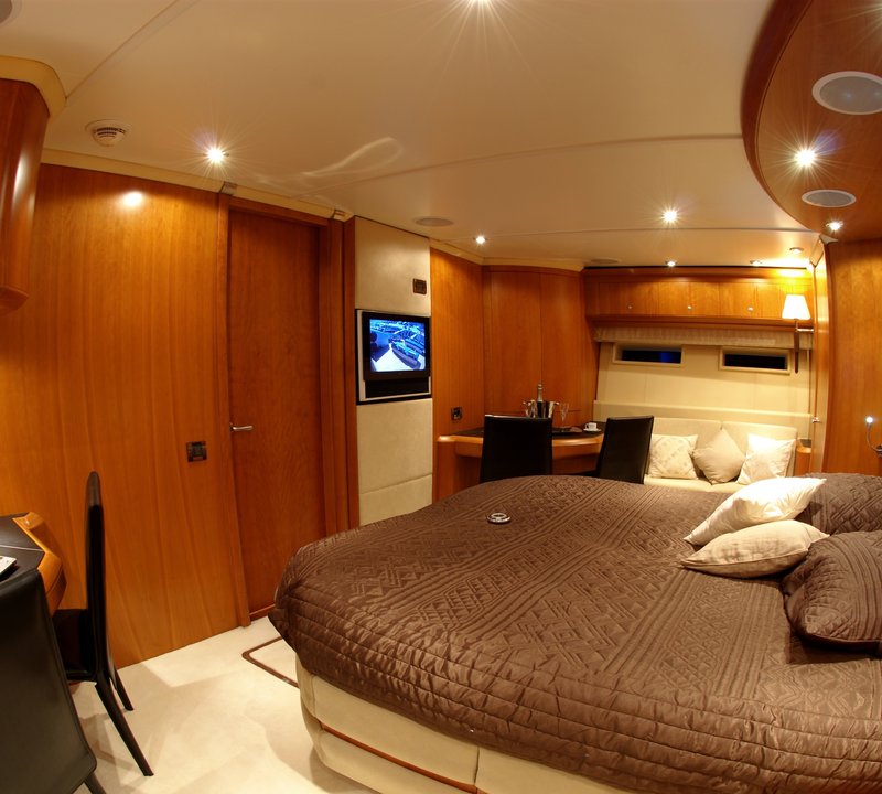 The 25m Yacht ORACLE II