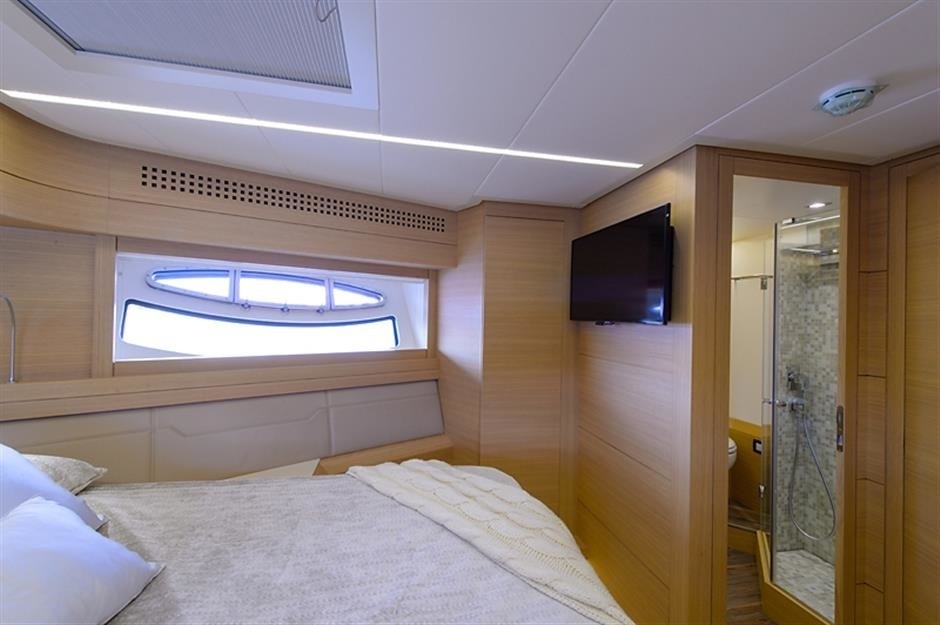 The 25m Yacht PERSHING 82