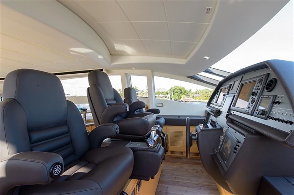 The 25m Yacht PERSHING 82