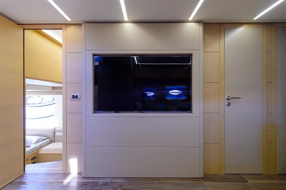 The 25m Yacht PERSHING 82