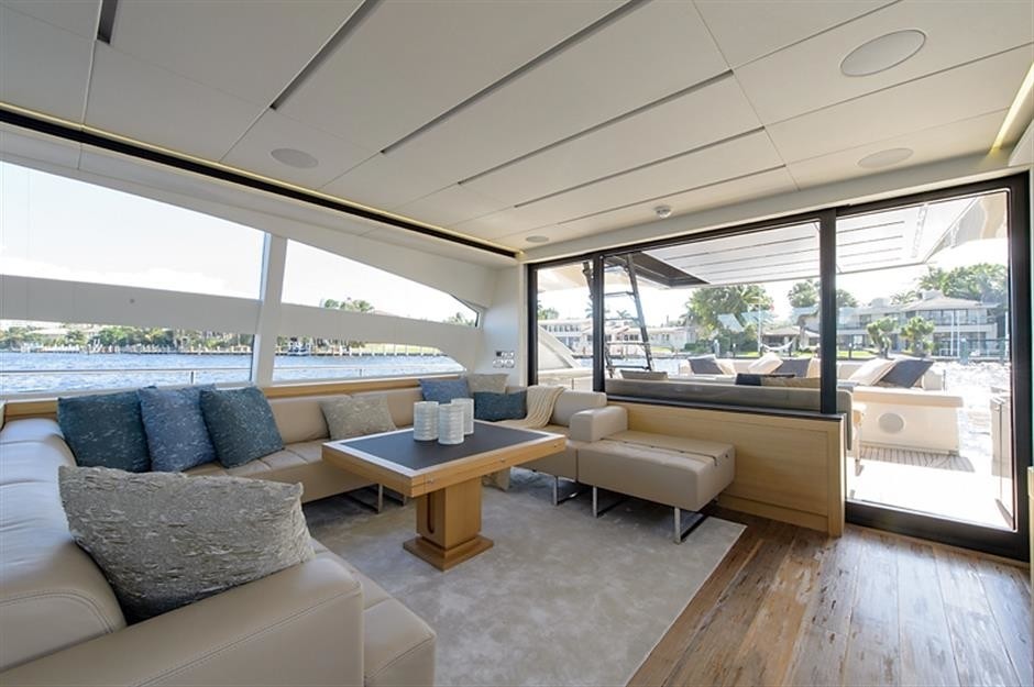 The 25m Yacht PERSHING 82