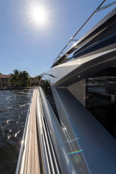 The 25m Yacht PERSHING 82