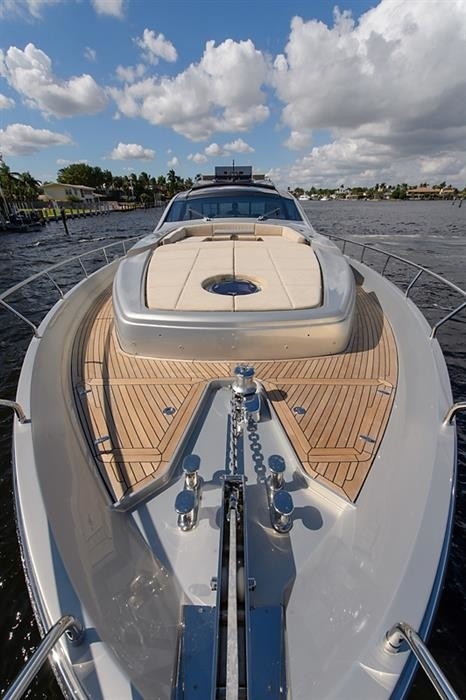 The 25m Yacht PERSHING 82