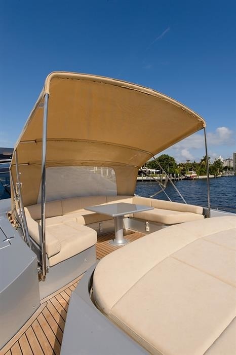 The 25m Yacht PERSHING 82