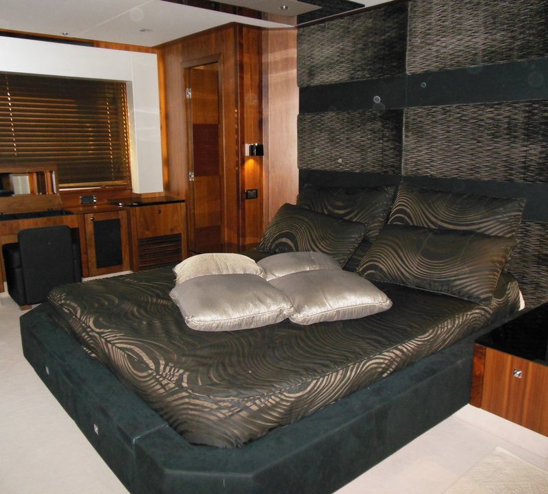 The 26m Yacht SKYFALL