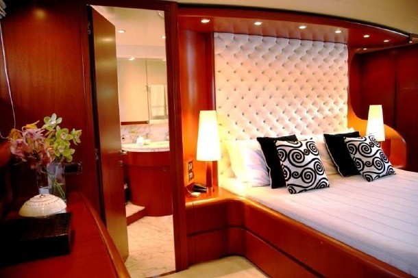 The 27m Yacht INCLINATION 1