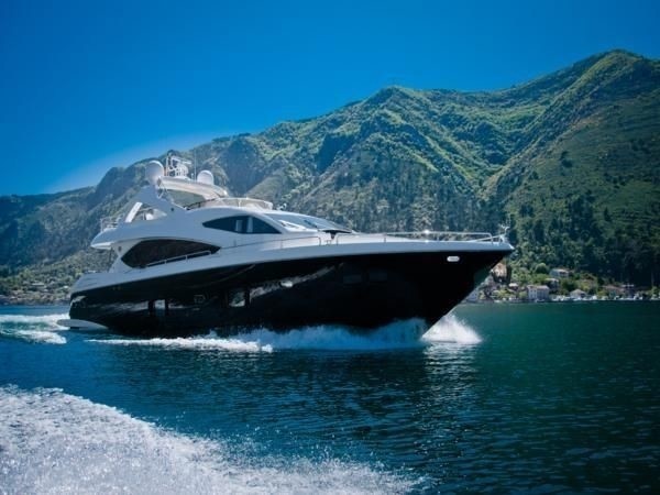 The 27m Yacht OOMKA