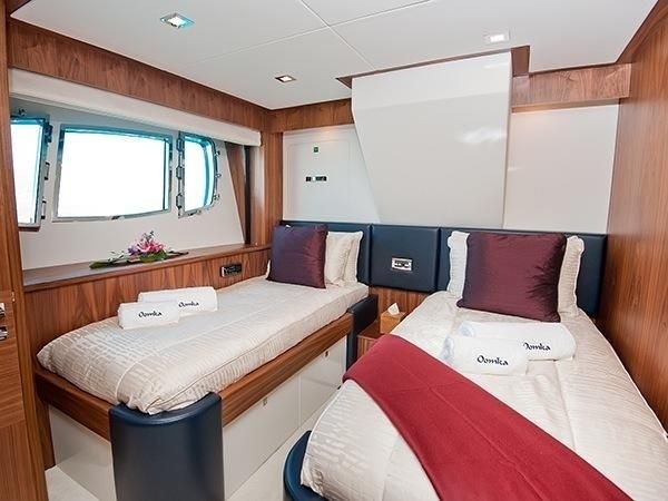 The 27m Yacht OOMKA