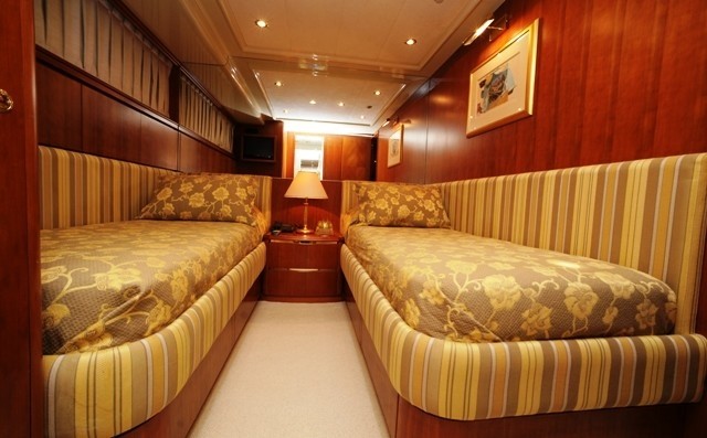 The 27m Yacht POUARO