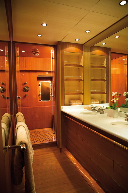 The 27m Yacht SERENITY ATLANTIC