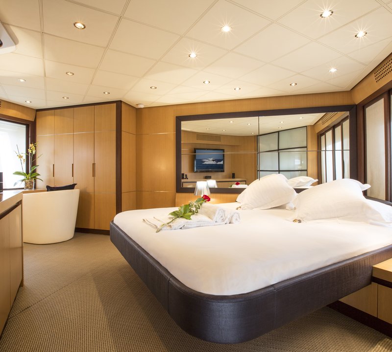 The 27m Yacht TIGER LILY OF LONDON