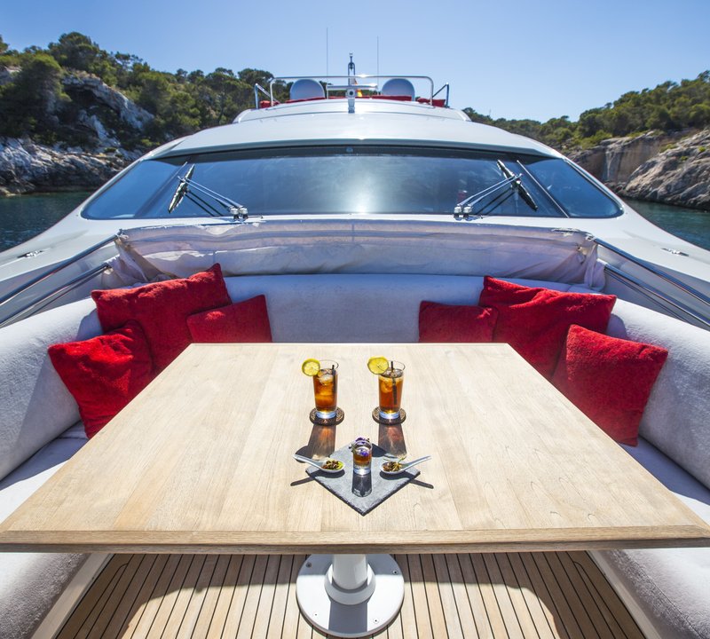 The 27m Yacht TIGER LILY OF LONDON
