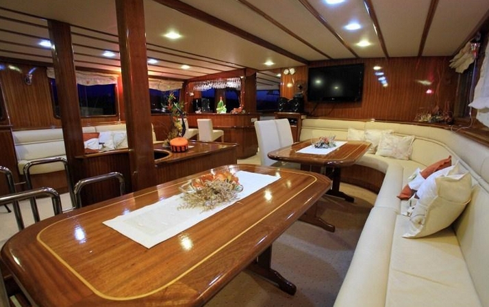 The 28m Yacht AURUM
