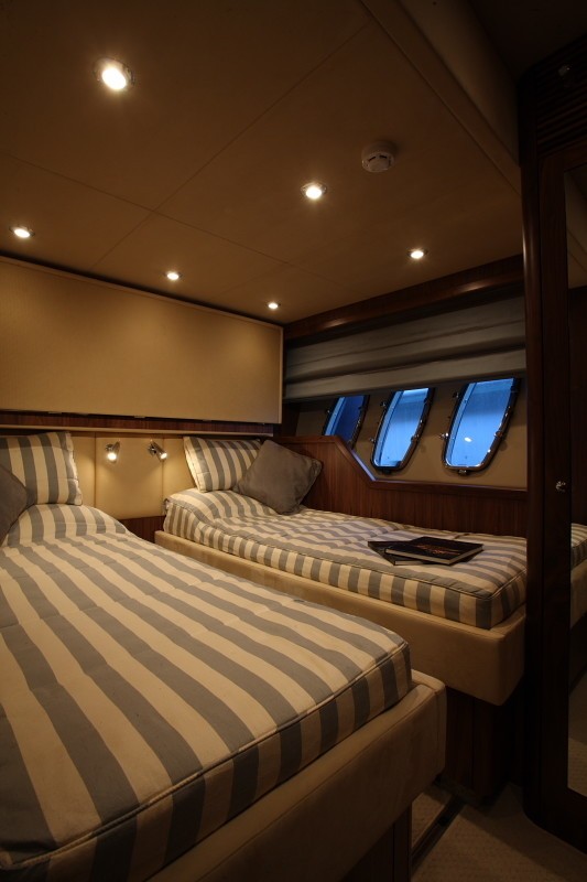 The 28m Yacht HONEY BEAR