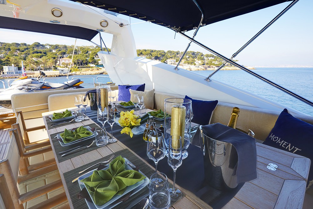 The 28m Yacht LIVE THE MOMENT