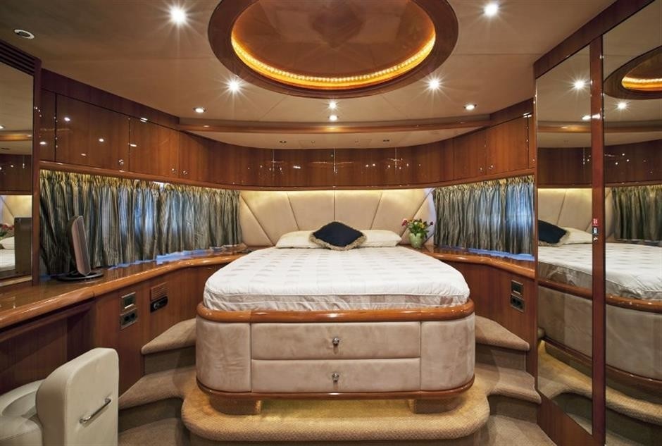 The 28m Yacht WINNING STREAK